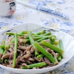 重阳笋炒肉的做法[图]