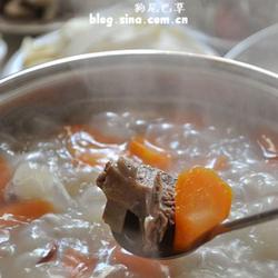 胡萝卜黑山羊火锅的做法[图]