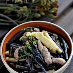笋肉炒蕨菜的做法[图]