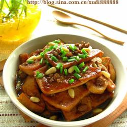 松仁肉末烧豆腐的做法[图]