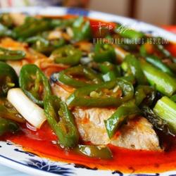 辣椒焖鲭鱼的做法[图]