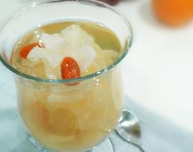 百合银耳雪梨羹