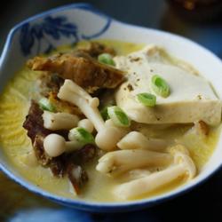 咸排骨豆腐炖河蚌的做法[图]