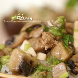 肉末蘑菇烧豆腐的做法[图]