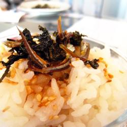 酥鱼紫菜饭的做法[图]
