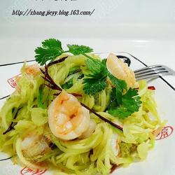 蒜油虾仁炝莴苣的做法[图]