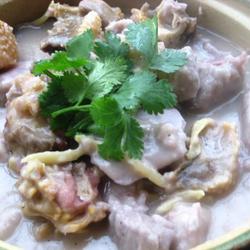 香芋腊鸭煲的做法[图]