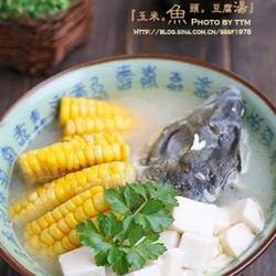 玉米鱼头豆腐汤的做法[图]