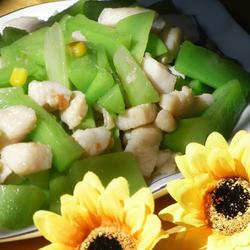 鸡丁炒莴苣的做法[图]