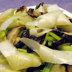 香菇炒萝卜皮的做法[图]