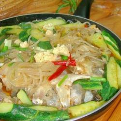 鱼头粉丝锅的做法[图]