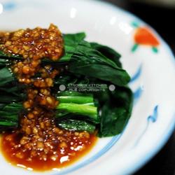 花生碎拌菠菜的做法[图]