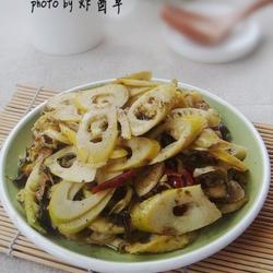 酸菜炒鲜笋的做法[图]