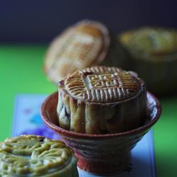 松仁紫薯月饼的做法[图]