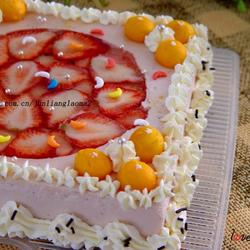 草莓果冻装饰蛋糕的做法[图]