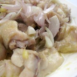 红葱头沙姜蒸鸡的做法[图]