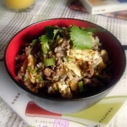 芹菜牛肉炒饭的做法[图]