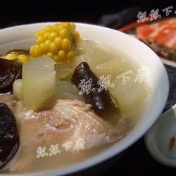 玉米冬瓜木耳龙骨汤的做法[图]