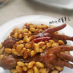 鸡爪红焖黄豆的做法[图]