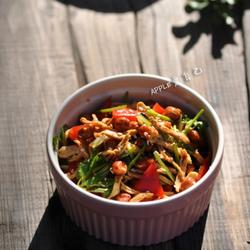 酸辣鸡丝花生米的做法[图]