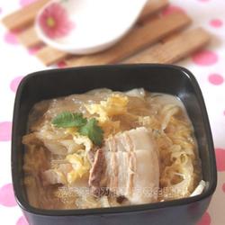 东北酸菜烩白肉粉条的做法[图]