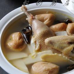 油豆腐木耳笋鸡汤的做法[图]