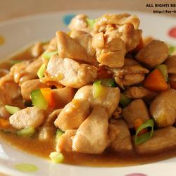 梅子鸡丁的做法[图]