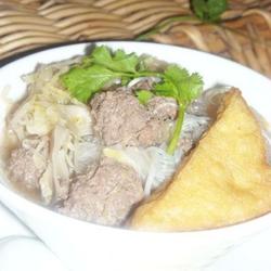 酸菜牛肉丸子汤的做法[图]