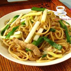 韭黄肉丝炒面的做法[图]