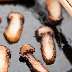 油煎松茸的做法[图]