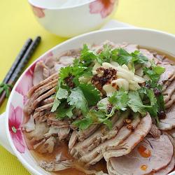凉拌蒜泥肘花的做法[图]