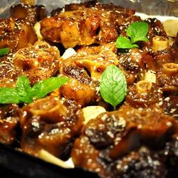 蒜子烤牛尾的做法[图]