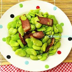 腊肉炒蚕豆的做法[图]