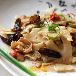 莲菜炒肉片的做法[图]
