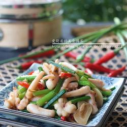 韭菜花炒鱿鱼须的做法[图]
