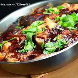 三汁焖锅鱼的做法[图]