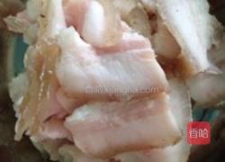 五花肉炒蒜薹的做法图解1