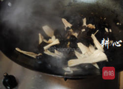 木耳腐竹炒虾仁的做法图解9