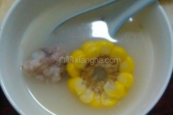 煲玉米排骨浓汤