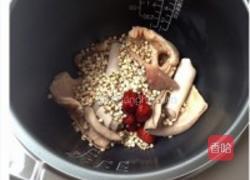 薏米腐竹煲猪肚的做法图解5