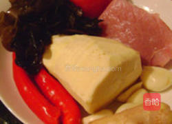 冬笋黑木耳爆肉片的做法图解1