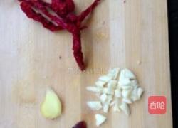 芹菜小炒肉的做法图解3