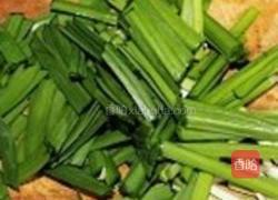 韭菜炒猪血and西葫芦炒蛋的做法图解2