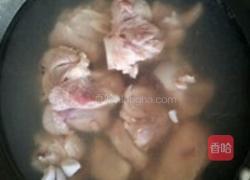 竹荪大骨萝卜汤的做法图解4