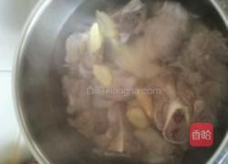 竹荪大骨萝卜汤的做法图解5