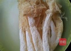 竹荪大骨萝卜汤的做法图解6