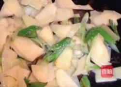 土豆炒蘑菇的做法图解3