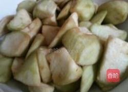 茄子烧排骨的做法图解2