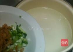 清淡汤葱香淡菜的做法图解2