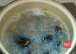 清淡汤葱香淡菜的做法图解4